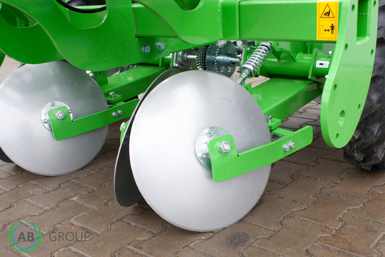 Bomet Gemini S339 two-row potato planter (inter-row width: 67.5 - 80 cm) - Planteuse de pommes de terre: photos 5 Bomet Gemini S339 two-row potato planter (inter-row width: 67.5 - 80 cm) - Planteuse de pommes de terre: photos 5