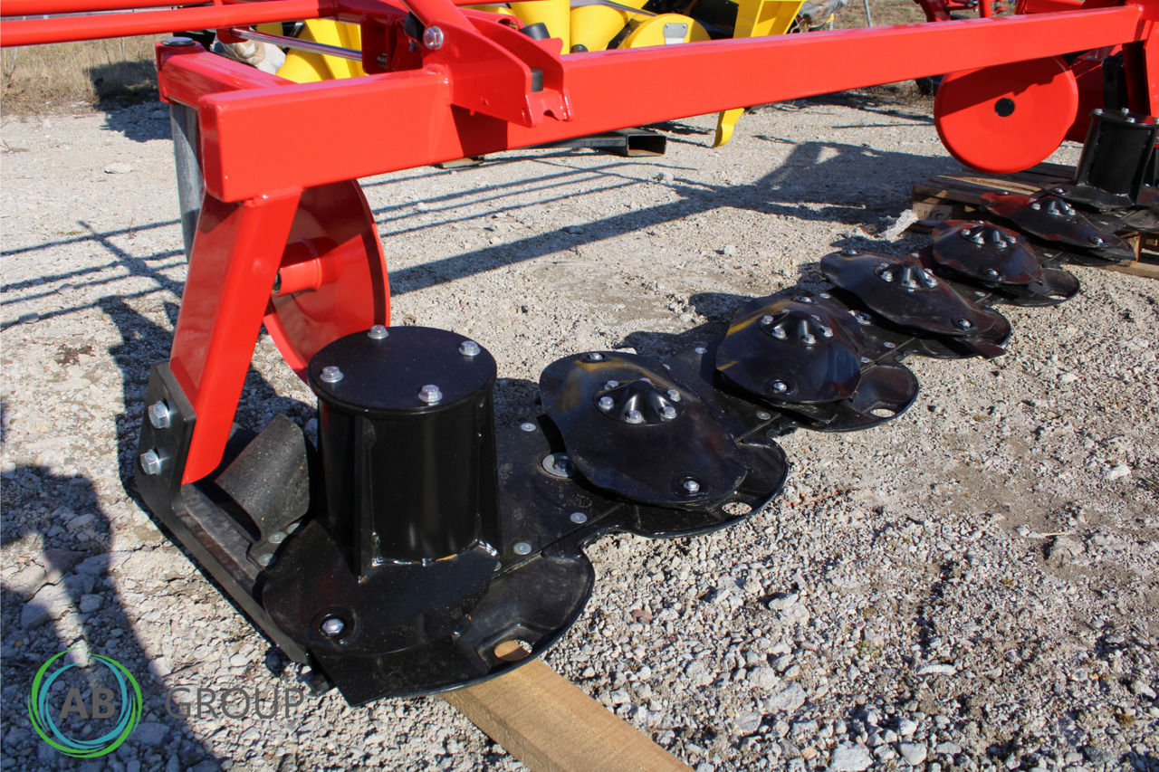 Harmak DMZ 285 disc mower - on stock - Faucheuse: photos 4 Harmak DMZ 285 disc mower - on stock - Faucheuse: photos 4