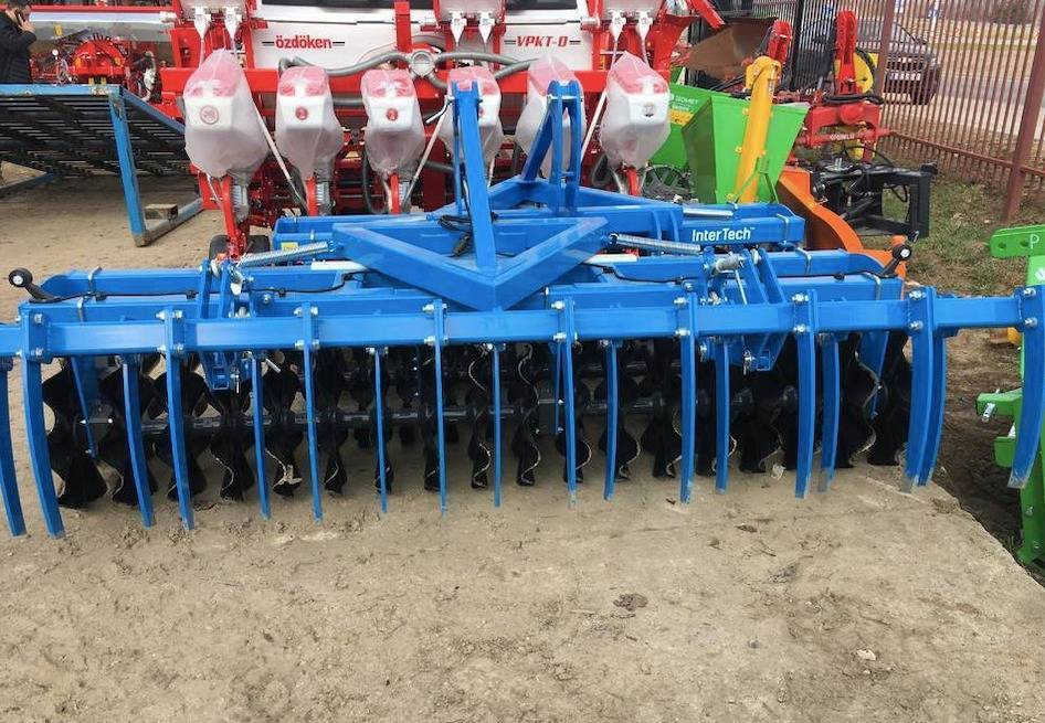 Inter-Tech front disc cultivator 3 m with flat bar drag BAP02 - Cover crop: photos 1 Inter-Tech front disc cultivator 3 m with flat bar drag BAP02 - Cover crop: photos 1