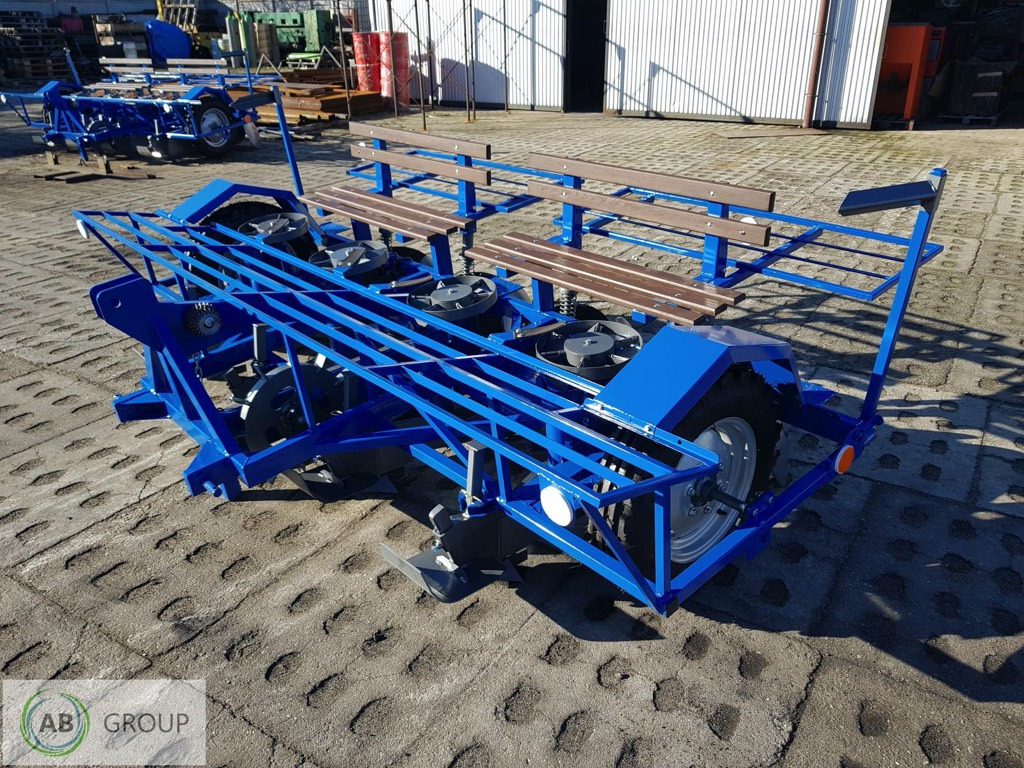 Kotło-Pol potato planter 4-rows - Planteuse de pommes de terre: photos 2 Kotło-Pol potato planter 4-rows - Planteuse de pommes de terre: photos 2