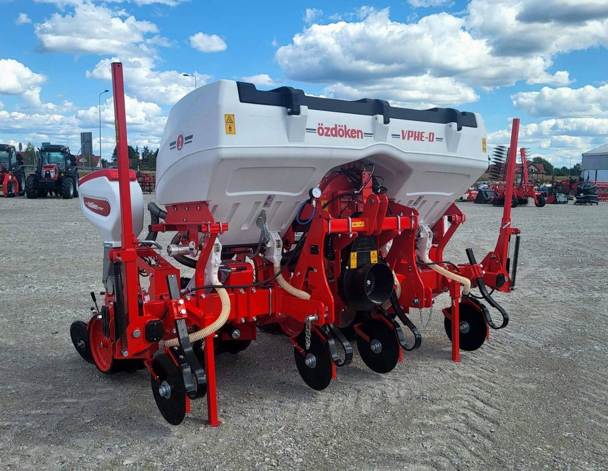Ozdoken pneumatic precision planter VPHE-DG4 - on stock - Semoir monograine: photos 1 Ozdoken pneumatic precision planter VPHE-DG4 - on stock - Semoir monograine: photos 1