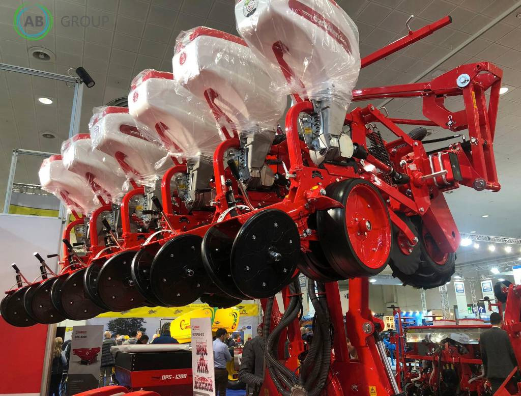 Ozdoken precision planter Octopus D12 - Semoir monograine: photos 2 Ozdoken precision planter Octopus D12 - Semoir monograine: photos 2