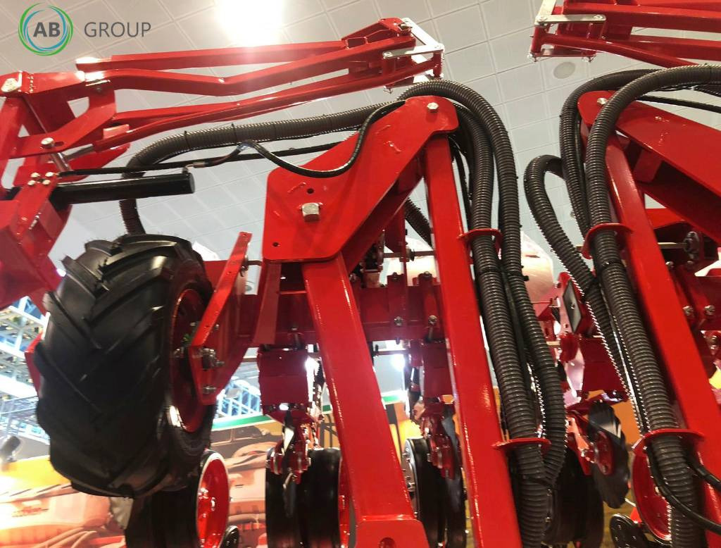 Ozdoken precision planter Octopus D12 - Semoir monograine: photos 5 Ozdoken precision planter Octopus D12 - Semoir monograine: photos 5