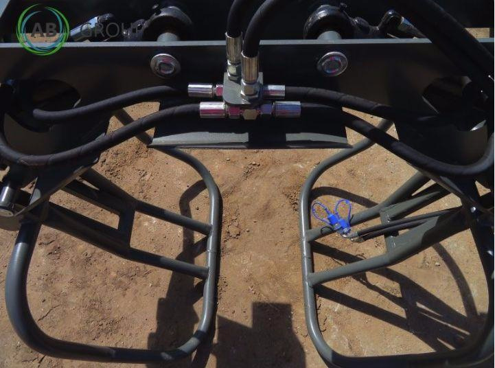Pomarol bale grab - Pinces pour Machine agricole: photos 3 Pomarol bale grab - Pinces pour Machine agricole: photos 3