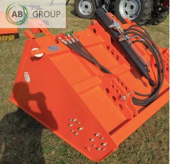 Pomarol self-loading sand spreader PS150, 1.3 m - Epandeur de sable: photos 4 Pomarol self-loading sand spreader PS150, 1.3 m - Epandeur de sable: photos 4