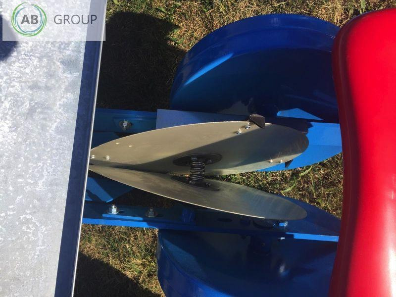 Taret seeding planter 4-rows - Semoir/ Planteuse: photos 5 Taret seeding planter 4-rows - Semoir/ Planteuse: photos 5