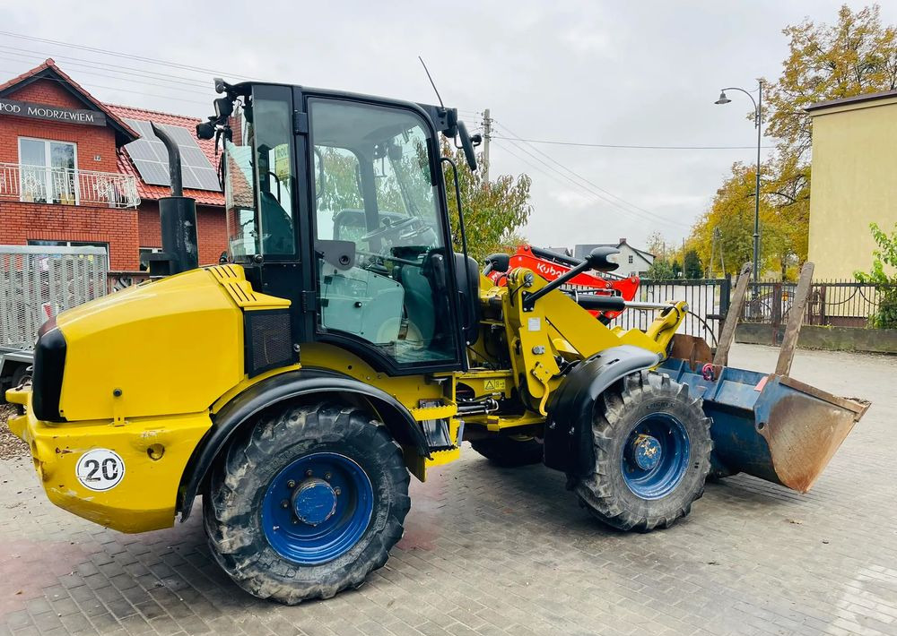 Caterpillar 908H - Chargeuse sur pneus: photos 4 Caterpillar 908H - Chargeuse sur pneus: photos 4