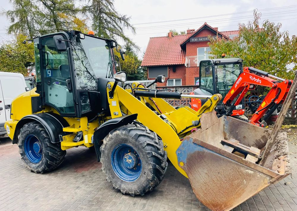 Caterpillar 908H - Chargeuse sur pneus: photos 3 Caterpillar 908H - Chargeuse sur pneus: photos 3