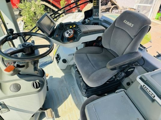 Claas AXION 830 CEBIS - Tracteur agricole: photos 5 Claas AXION 830 CEBIS - Tracteur agricole: photos 5