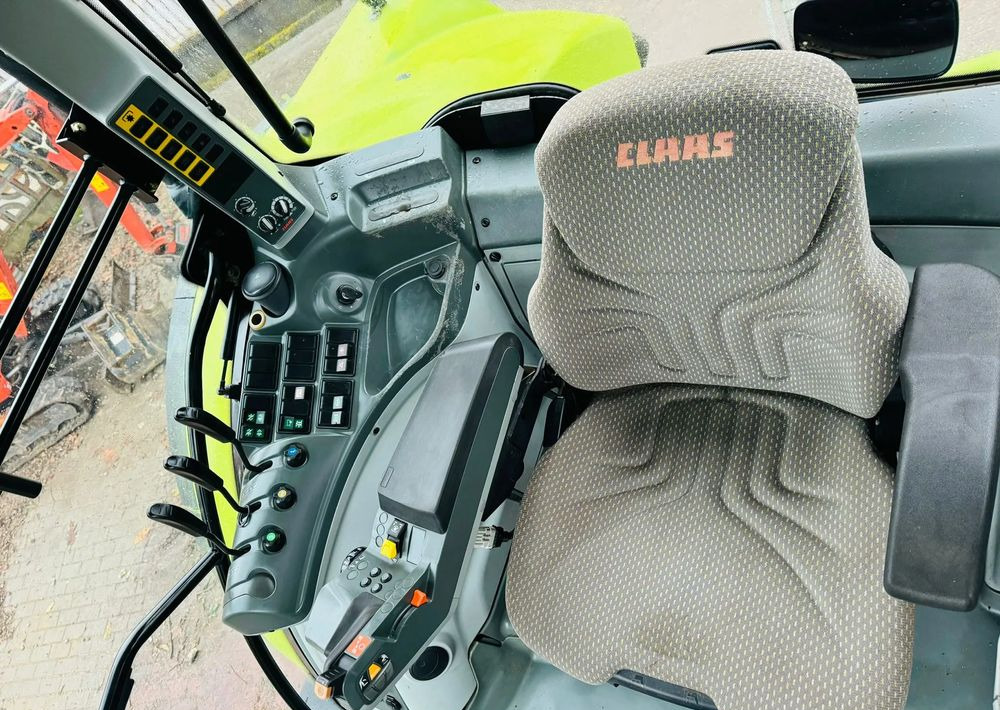 Tracteur agricole Claas Arion 620: photos 6