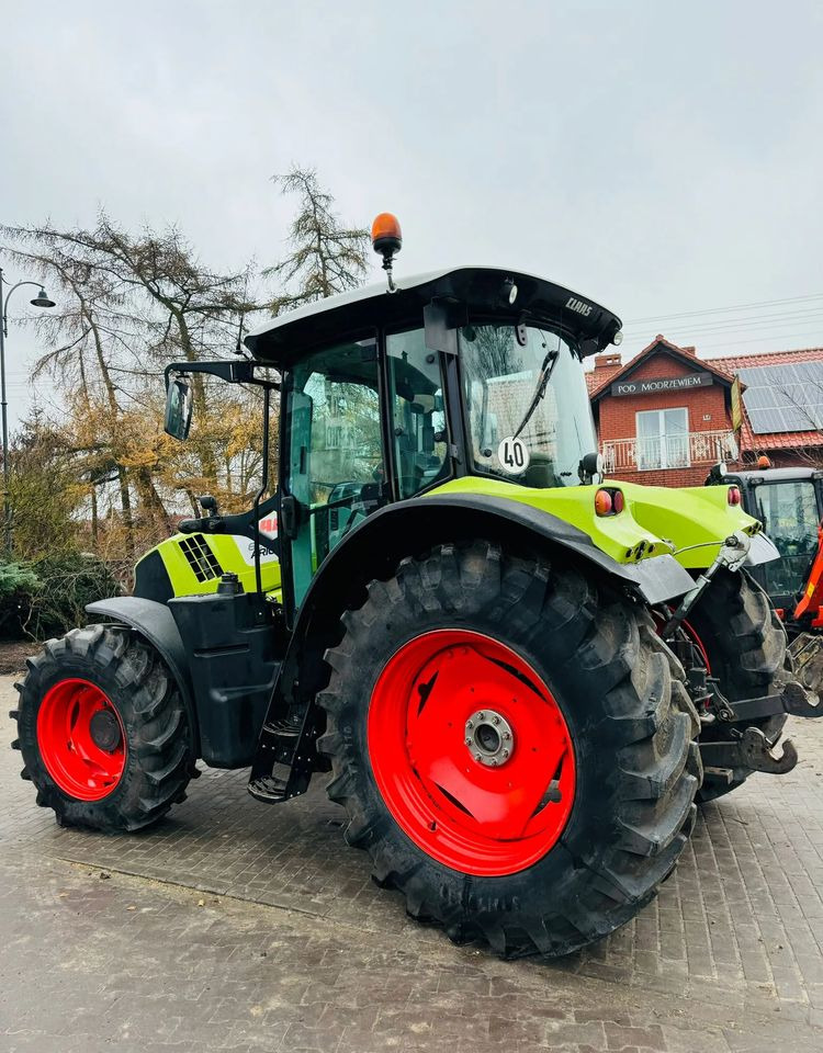 Tracteur agricole Claas Arion 620: photos 14