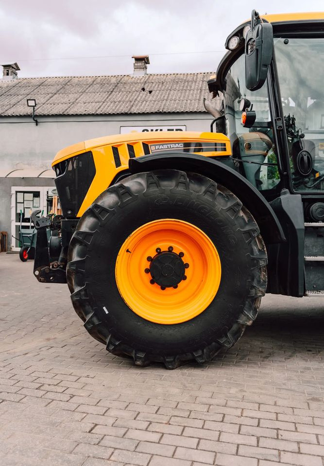 JCB Fastrac 4220 - Tracteur agricole: photos 2 JCB Fastrac 4220 - Tracteur agricole: photos 2
