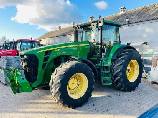 John Deere 8130 - Tracteur agricole: photos 3 John Deere 8130 - Tracteur agricole: photos 3