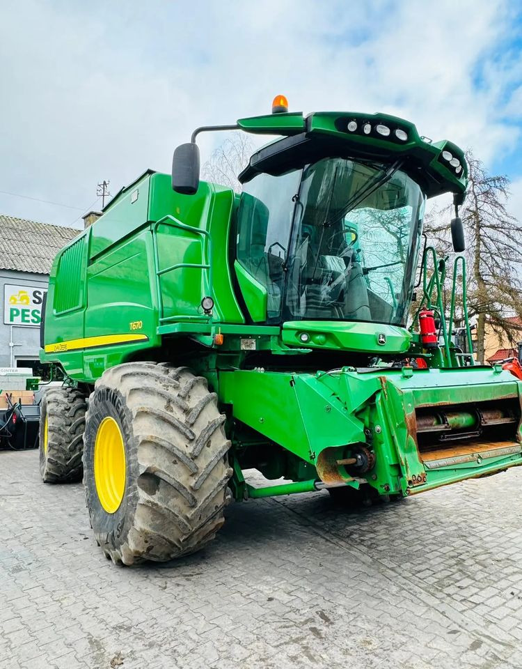 John Deere T670 - Moissonneuse-batteuse: photos 4 John Deere T670 - Moissonneuse-batteuse: photos 4