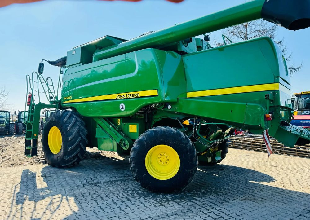 John Deere W540i - Moissonneuse-batteuse: photos 3 John Deere W540i - Moissonneuse-batteuse: photos 3