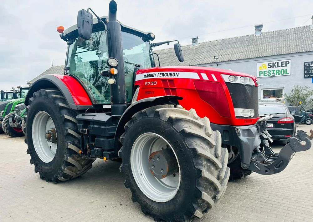 Massey Ferguson 8680 Dyna-VT - Tracteur agricole: photos 2 Massey Ferguson 8680 Dyna-VT - Tracteur agricole: photos 2