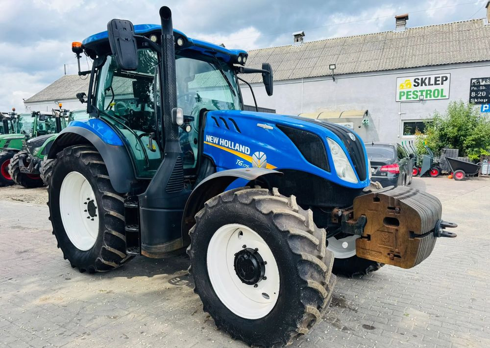 New Holland T6.175 AUTOCOMMAND - Tracteur agricole: photos 3 New Holland T6.175 AUTOCOMMAND - Tracteur agricole: photos 3
