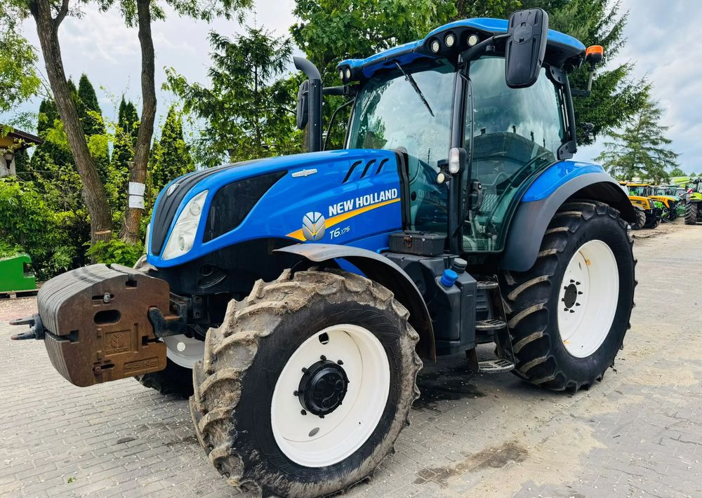 New Holland T6.175 AUTOCOMMAND - Tracteur agricole: photos 5 New Holland T6.175 AUTOCOMMAND - Tracteur agricole: photos 5
