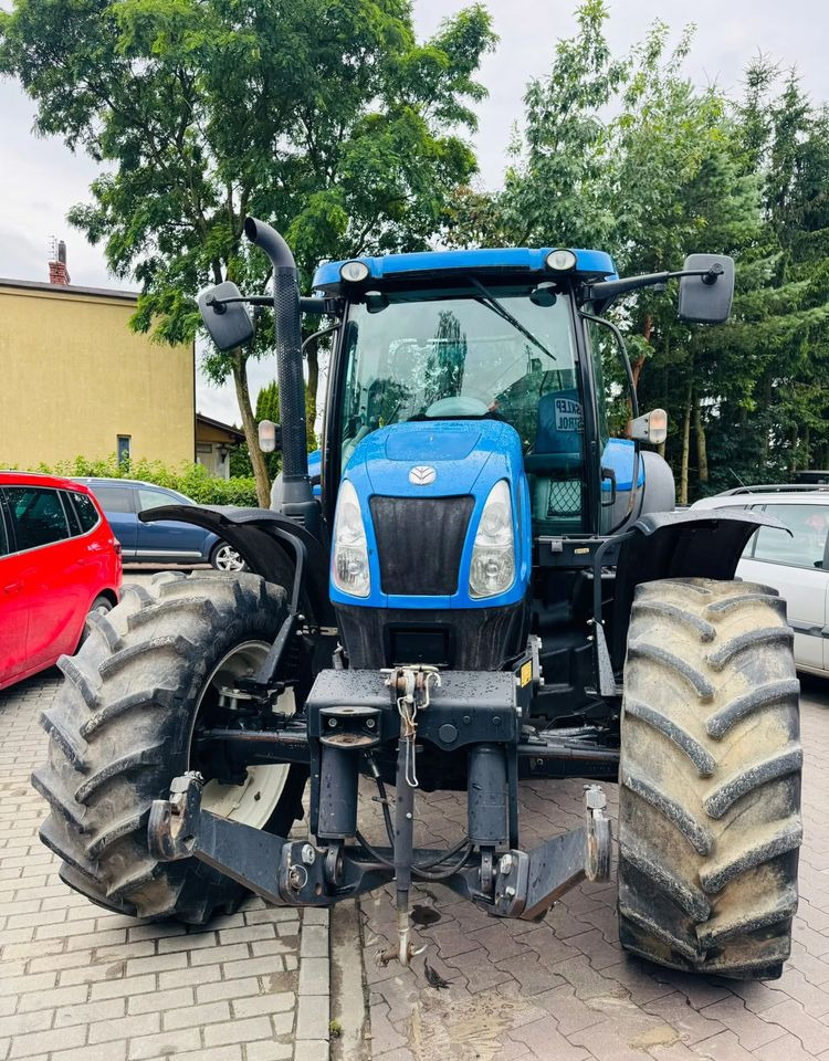 New Holland T6.175 - Tracteur agricole: photos 4 New Holland T6.175 - Tracteur agricole: photos 4