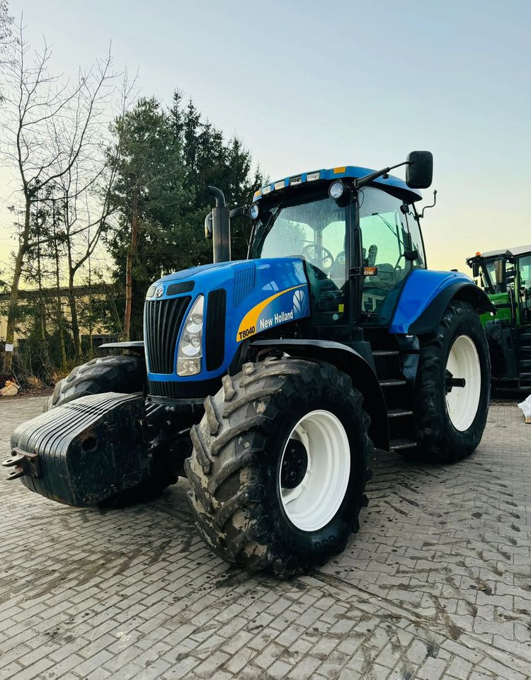 New Holland T8040 - Tracteur agricole: photos 1 New Holland T8040 - Tracteur agricole: photos 1
