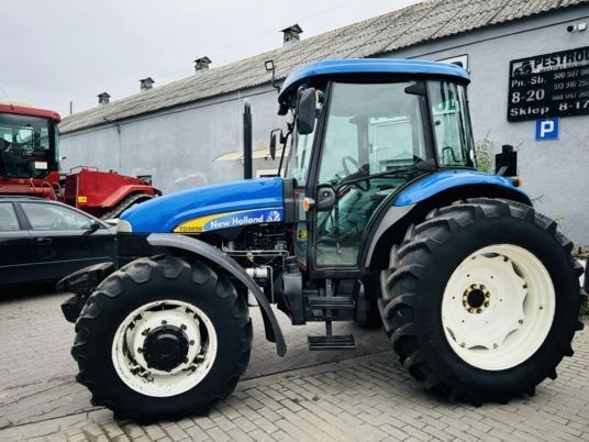 New Holland TD5050 - Tracteur agricole: photos 1 New Holland TD5050 - Tracteur agricole: photos 1