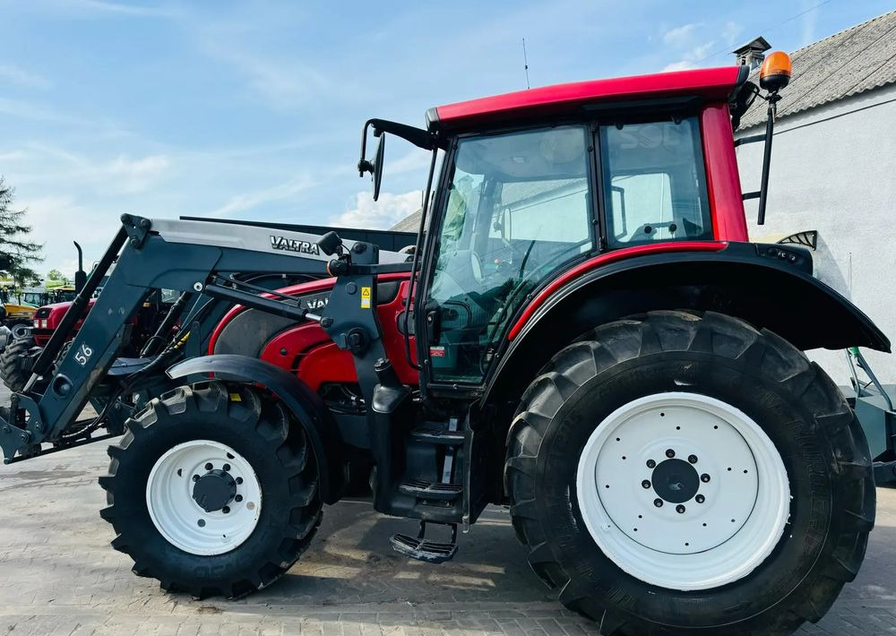 Valtra N101 - Tracteur agricole: photos 4 Valtra N101 - Tracteur agricole: photos 4