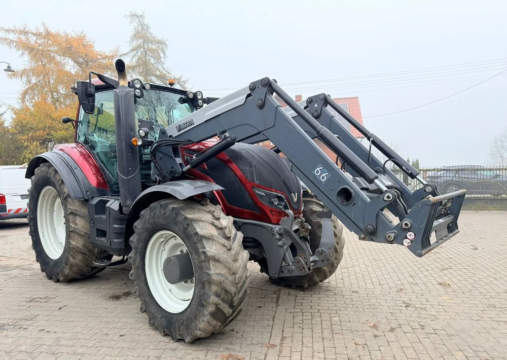 Valtra T174 - Tracteur agricole: photos 2 Valtra T174 - Tracteur agricole: photos 2