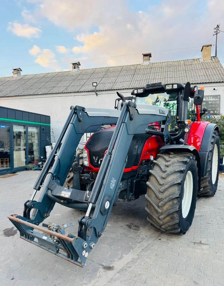 Valtra T213 Versu - Tracteur agricole: photos 3 Valtra T213 Versu - Tracteur agricole: photos 3