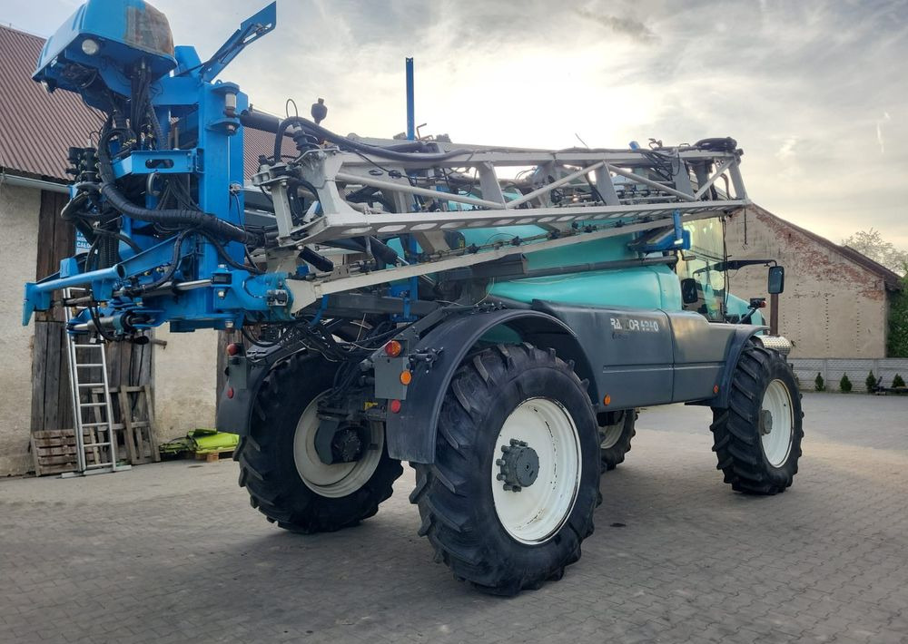 Berthoud Raptor 4240 - Pulvérisateur: photos 4 Berthoud Raptor 4240 - Pulvérisateur: photos 4