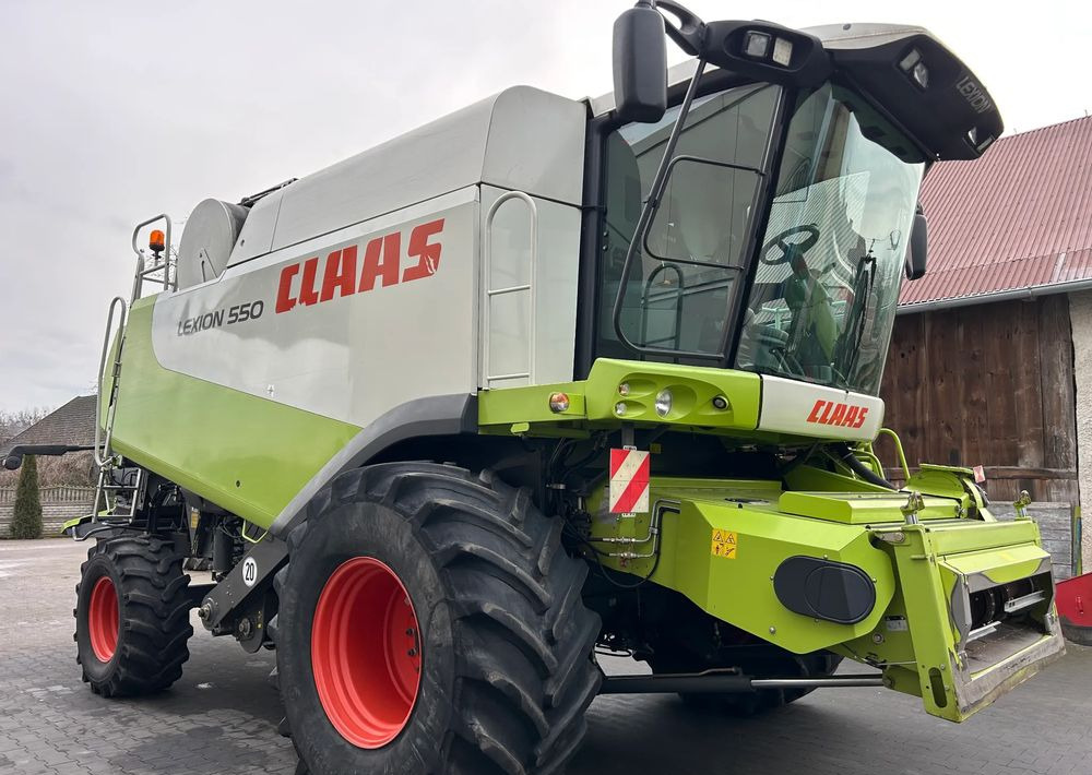 Claas Lexion 550 - Tracteur agricole: photos 3 Claas Lexion 550 - Tracteur agricole: photos 3