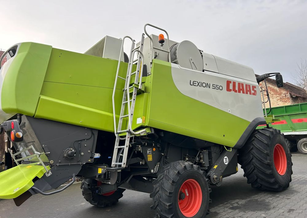 Claas Lexion 550 - Tracteur agricole: photos 2 Claas Lexion 550 - Tracteur agricole: photos 2