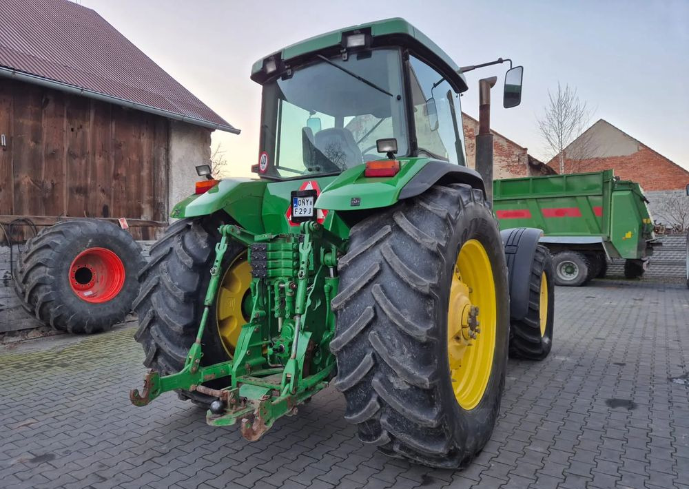 John Deere 8310 - Tracteur agricole: photos 3 John Deere 8310 - Tracteur agricole: photos 3