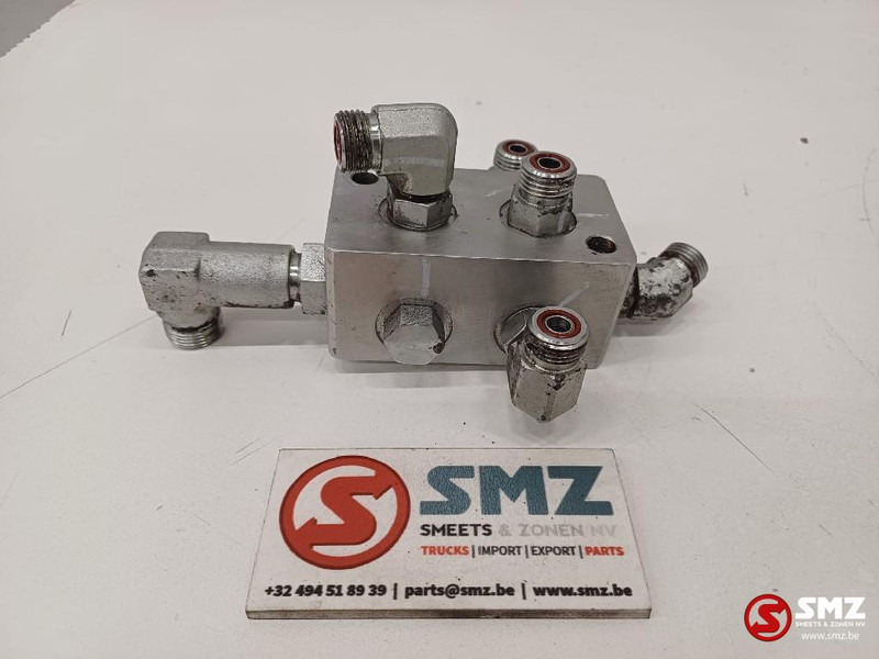 Caterpillar Hydraulic block Caterpillar - Hydraulique pour Camion: photos 1 Caterpillar Hydraulic block Caterpillar - Hydraulique pour Camion: photos 1