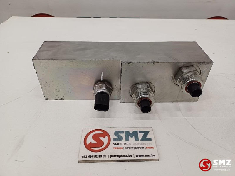 Caterpillar Hydraulic block Caterpillar - Hydraulique pour Camion: photos 2 Caterpillar Hydraulic block Caterpillar - Hydraulique pour Camion: photos 2