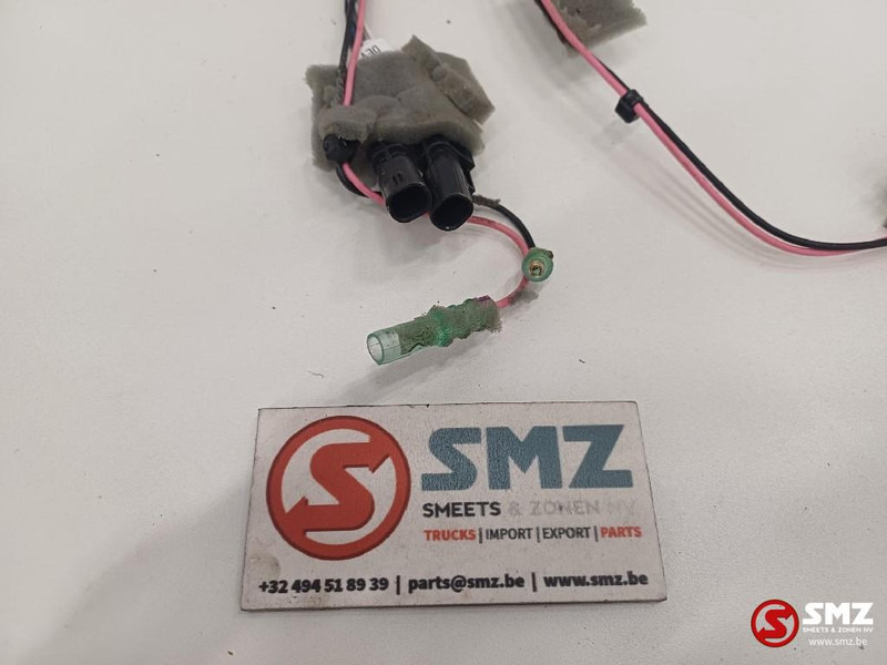 Caterpillar Lightning wire harness Caterpillar - Câble/ Fil pour Camion: photos 5 Caterpillar Lightning wire harness Caterpillar - Câble/ Fil pour Camion: photos 5