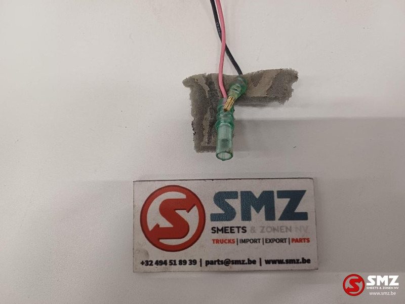 Caterpillar Lightning wire harness Caterpillar - Câble/ Fil pour Camion: photos 2 Caterpillar Lightning wire harness Caterpillar - Câble/ Fil pour Camion: photos 2