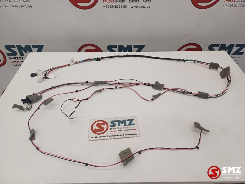 Caterpillar Lightning wire harness Caterpillar - Câble/ Fil pour Camion: photos 1 Caterpillar Lightning wire harness Caterpillar - Câble/ Fil pour Camion: photos 1