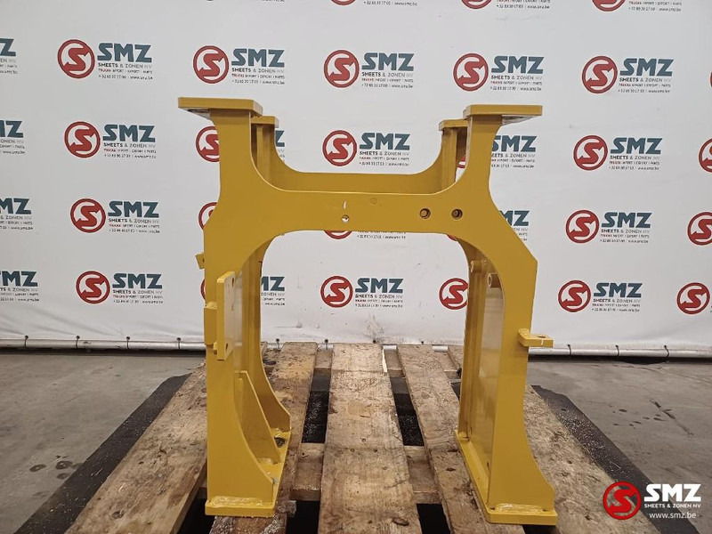 Caterpillar Mounting main valve control Caterpillar - Frame/ Châssis pour Camion: photos 2 Caterpillar Mounting main valve control Caterpillar - Frame/ Châssis pour Camion: photos 2