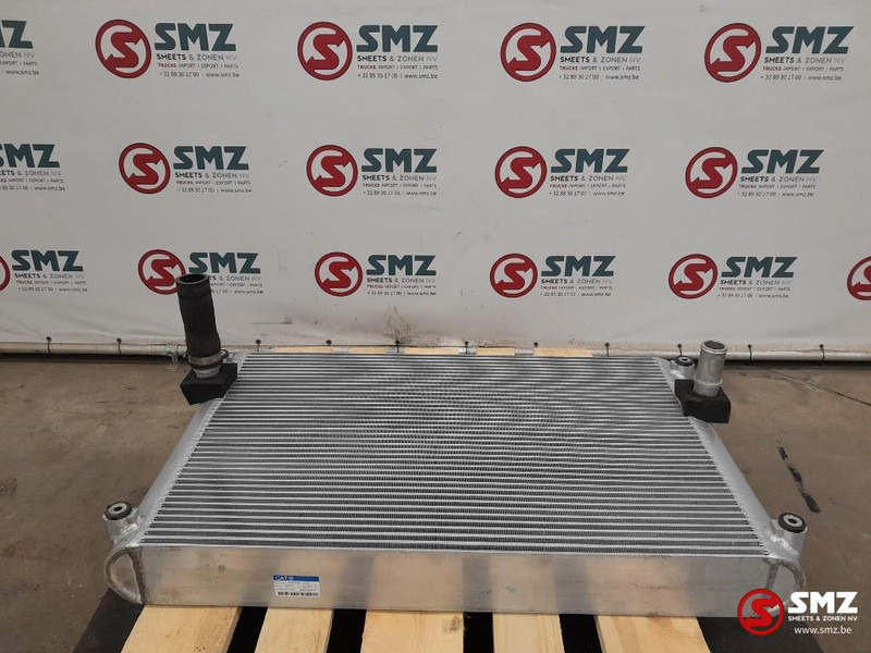 Caterpillar Radiator + hydraulic oil cooler Caterpillar - Radiateur pour Matériel de manutention: photos 1 Caterpillar Radiator + hydraulic oil cooler Caterpillar - Radiateur pour Matériel de manutention: photos 1