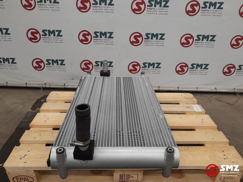 Caterpillar Radiator + hydraulic oil cooler Caterpillar - Radiateur pour Matériel de manutention: photos 3 Caterpillar Radiator + hydraulic oil cooler Caterpillar - Radiateur pour Matériel de manutention: photos 3