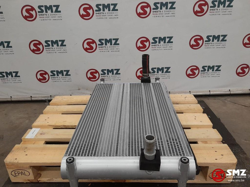 Caterpillar Radiator + hydraulic oil cooler Caterpillar - Radiateur pour Matériel de manutention: photos 4 Caterpillar Radiator + hydraulic oil cooler Caterpillar - Radiateur pour Matériel de manutention: photos 4