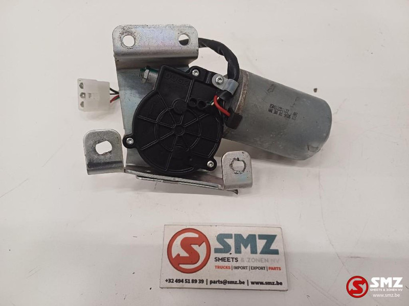 Caterpillar Windshield wiper motor Caterpillar - Essuie-glace pour Matériel de manutention: photos 2 Caterpillar Windshield wiper motor Caterpillar - Essuie-glace pour Matériel de manutention: photos 2