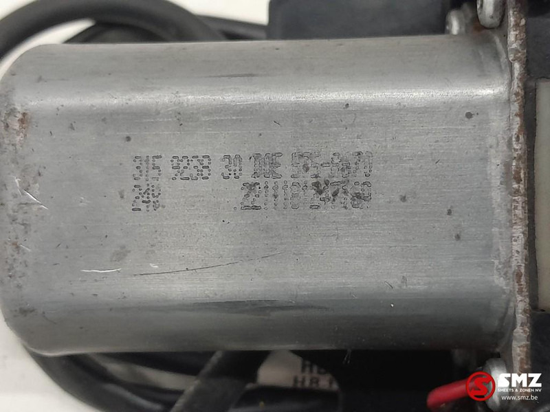 Caterpillar Windshield wiper motor caterpillar - Essuie-glace pour Matériel de manutention: photos 4 Caterpillar Windshield wiper motor caterpillar - Essuie-glace pour Matériel de manutention: photos 4