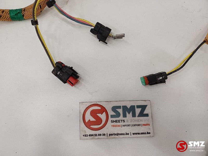 Caterpillar Wire harness Caterpillar - Câble/ Fil pour Camion: photos 4 Caterpillar Wire harness Caterpillar - Câble/ Fil pour Camion: photos 4
