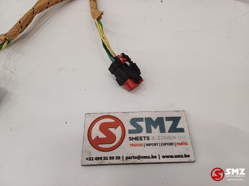 Caterpillar Wire harness Caterpillar - Câble/ Fil pour Camion: photos 2 Caterpillar Wire harness Caterpillar - Câble/ Fil pour Camion: photos 2