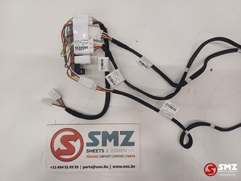 Caterpillar Wire harness Caterpillar - Câble/ Fil pour Camion: photos 2 Caterpillar Wire harness Caterpillar - Câble/ Fil pour Camion: photos 2