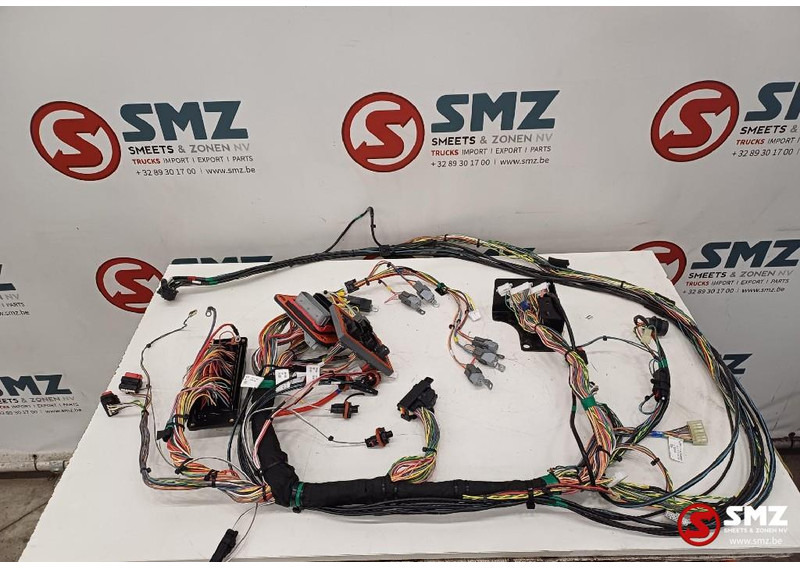 Caterpillar Wiring harness cab Caterpillar - Câble/ Fil pour Camion: photos 1 Caterpillar Wiring harness cab Caterpillar - Câble/ Fil pour Camion: photos 1
