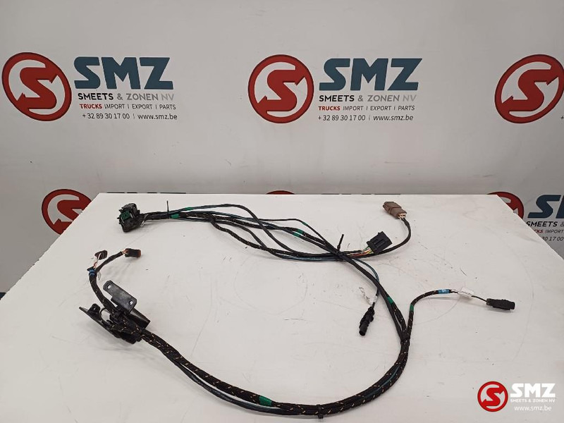 Caterpillar Wiring harnesses chassis + lightning Caterpillar - Câble/ Fil pour Camion: photos 1 Caterpillar Wiring harnesses chassis + lightning Caterpillar - Câble/ Fil pour Camion: photos 1