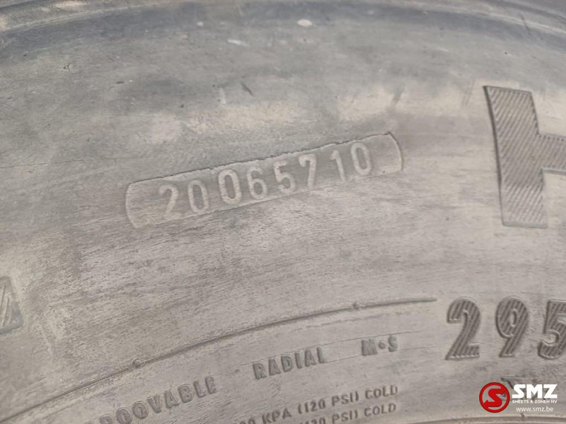 Continental Occ vrachtwagenband 295/80R22.5 152/148K Continent - Pneu pour Camion: photos 5 Continental Occ vrachtwagenband 295/80R22.5 152/148K Continent - Pneu pour Camion: photos 5