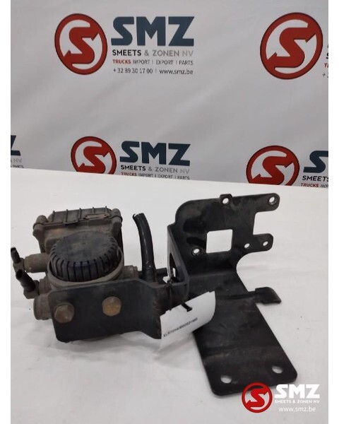 DAF Occ Abs modulator vooras DAF XF106 - Valve de frein pour Camion: photos 2 DAF Occ Abs modulator vooras DAF XF106 - Valve de frein pour Camion: photos 2